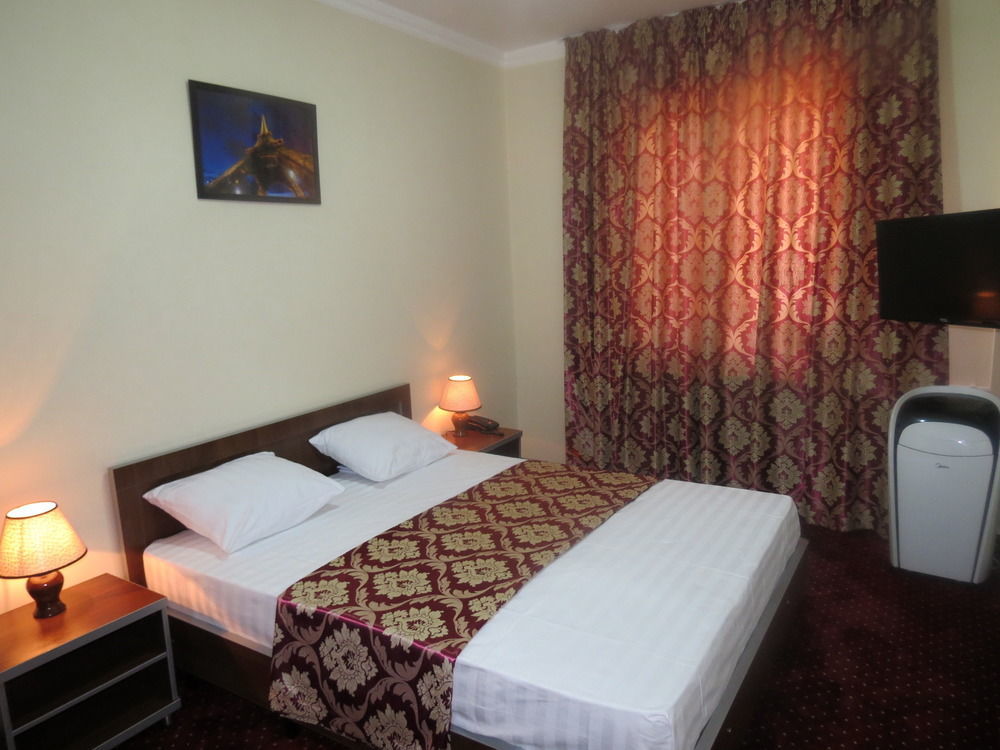 Rohat Hotel Chilonzor Taszkent Zewnętrze zdjęcie